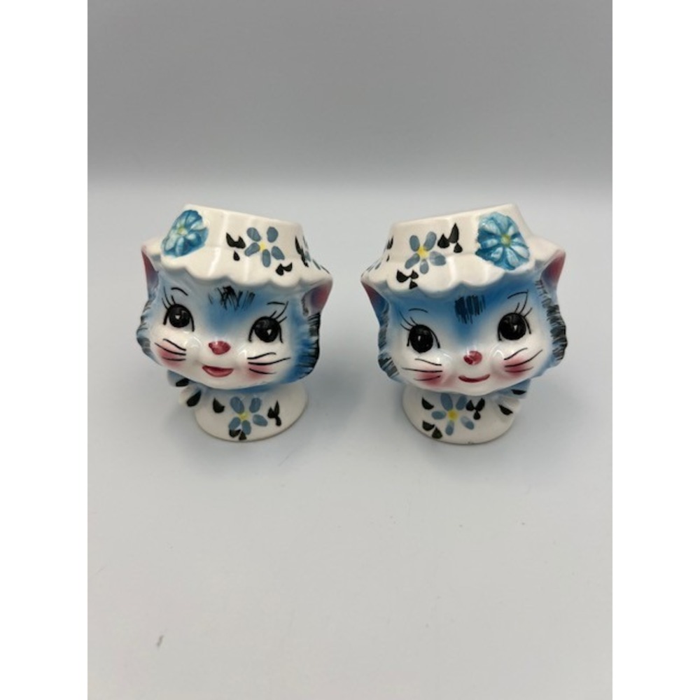VTG Lefton Miss Priss Blue Kitty Cat Salt & Pepper Shakers Floral Bonnet 1511